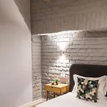 Season Apartment