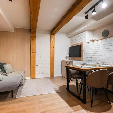 Apartment Season